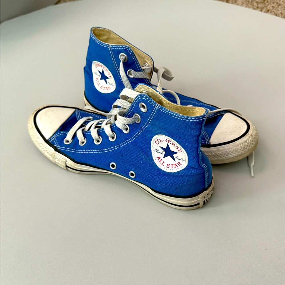Royal blue high top converse